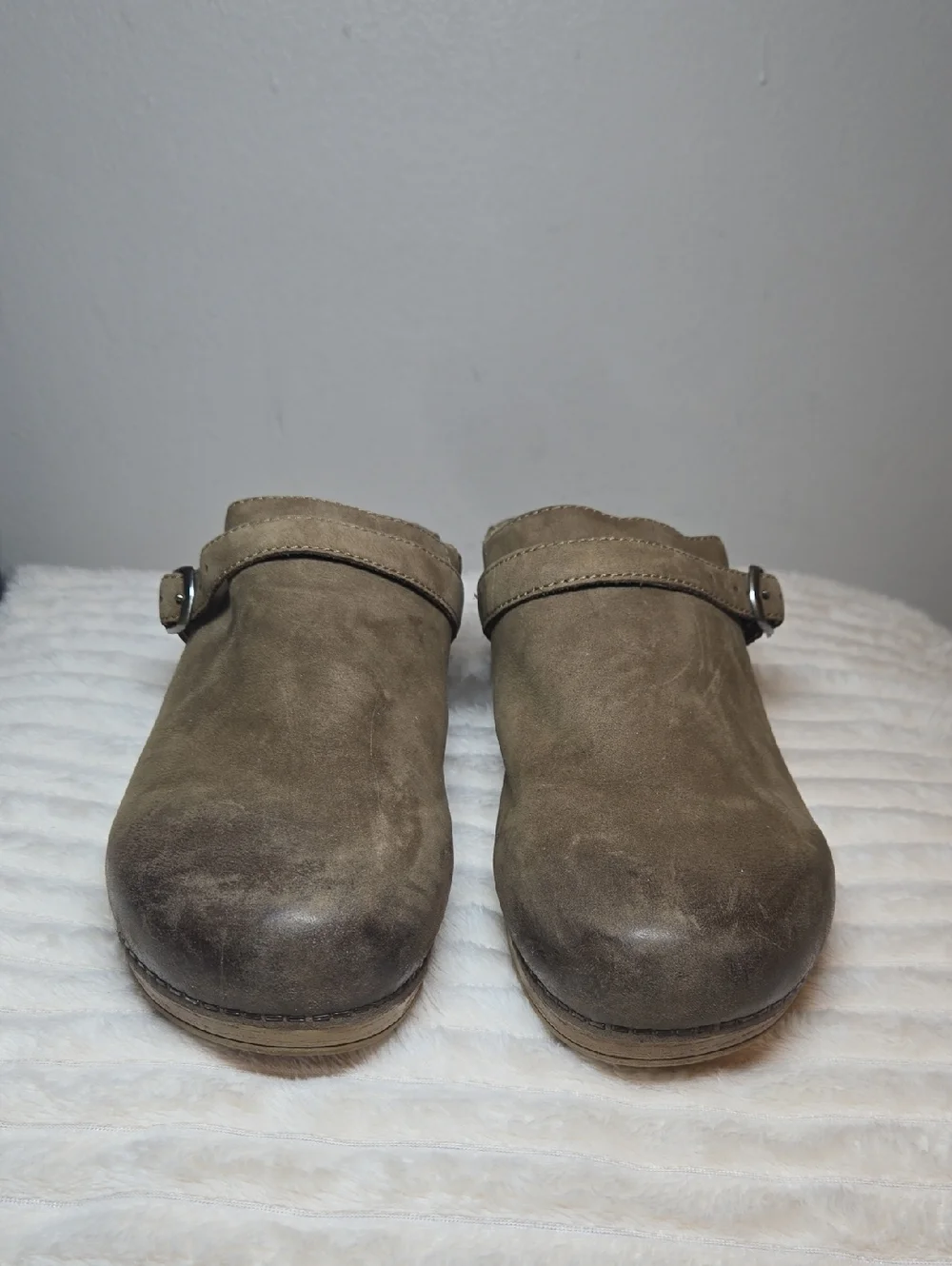 Dansko Women's Berry in Mushroom Burnished Nubuck Mule - Picture 4 of 13